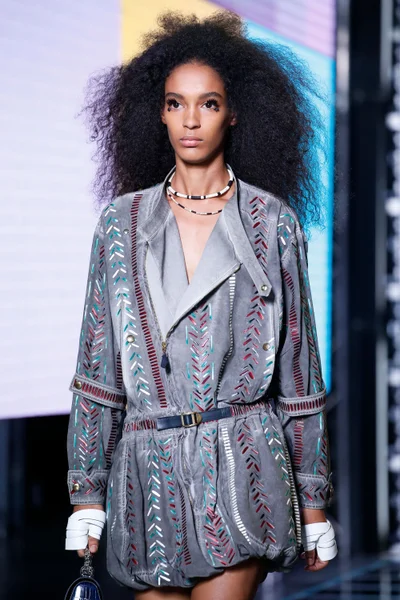 Look 96